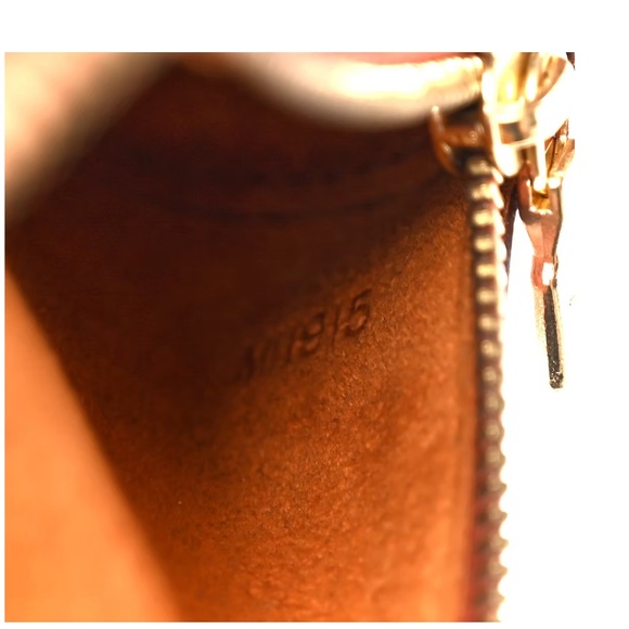 Louis Vuitton Epi Soufflot Pochette – Kenyan Fawn - Picture 8 of 8